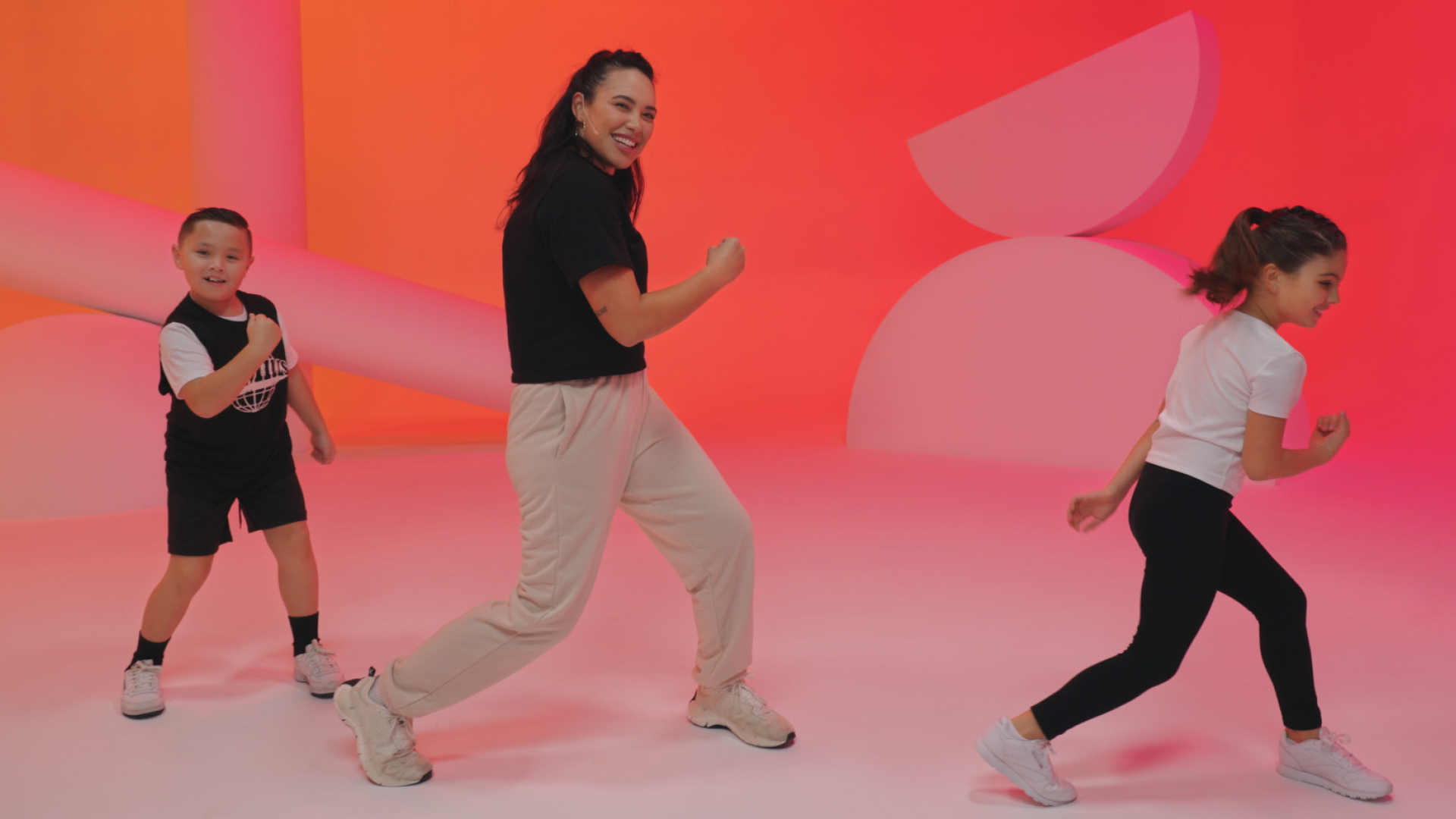 BORN TO MOVE #28 (6-7) Bip Bop