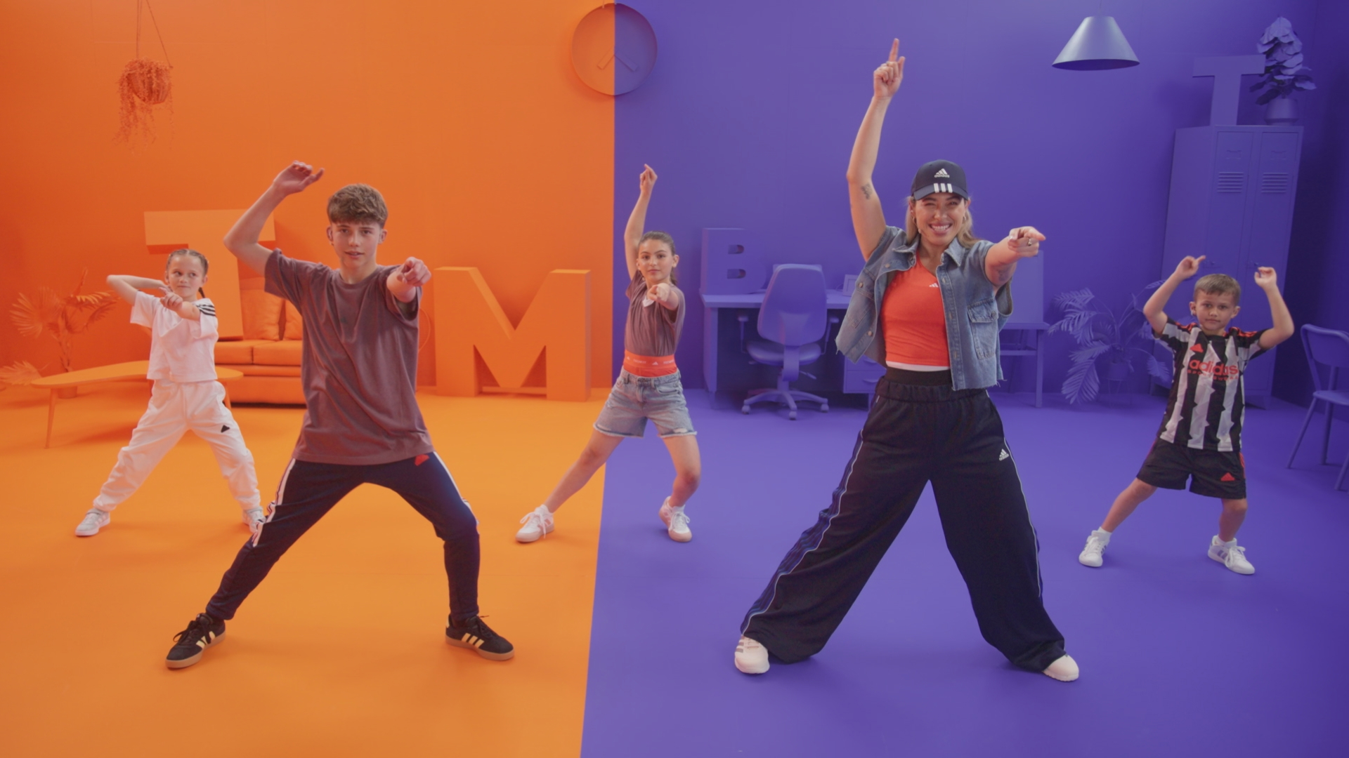 BORN TO MOVE #35 (8-12) Paintball