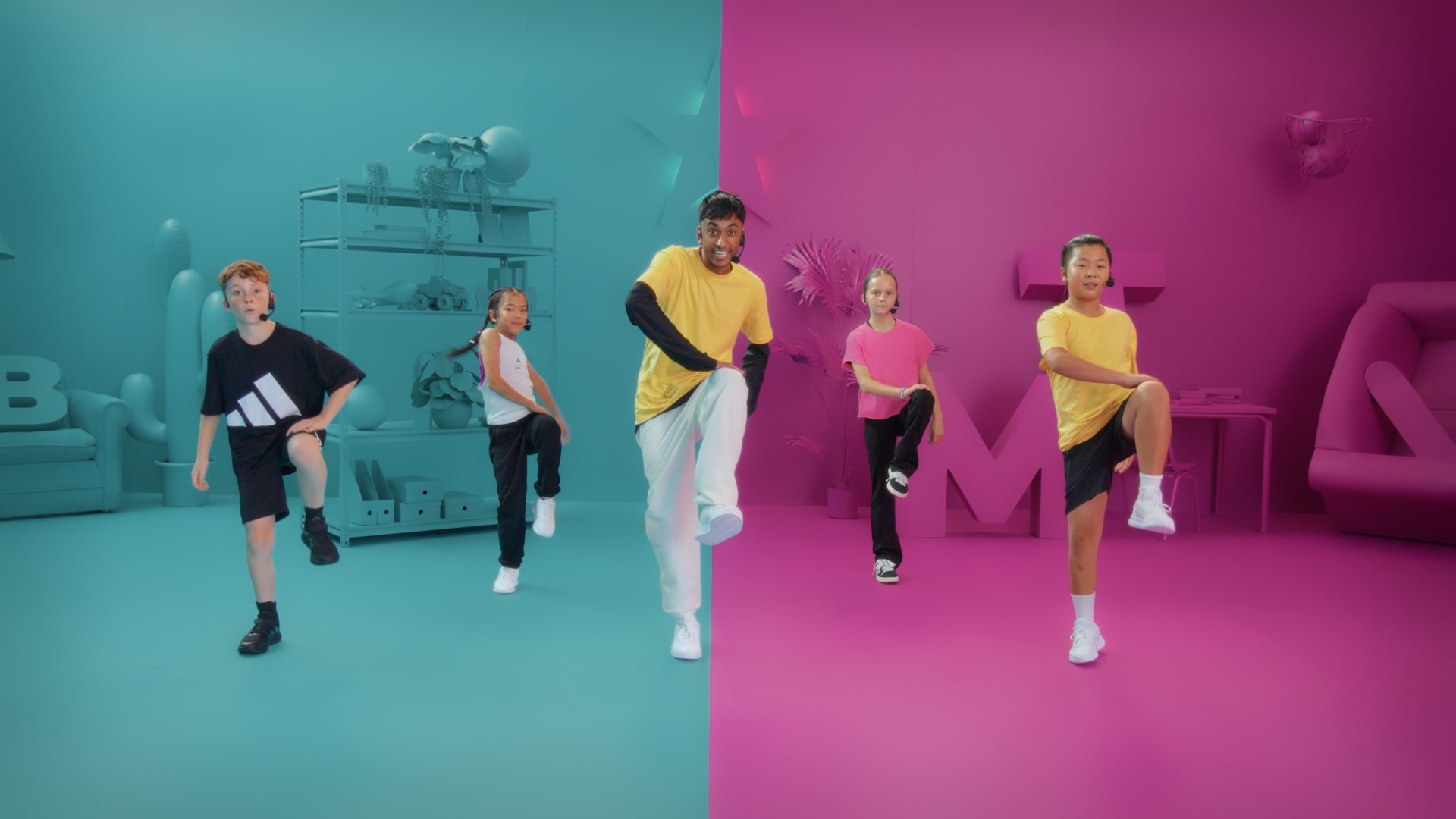 BORN TO MOVE #37 (8-12) Happy Feet