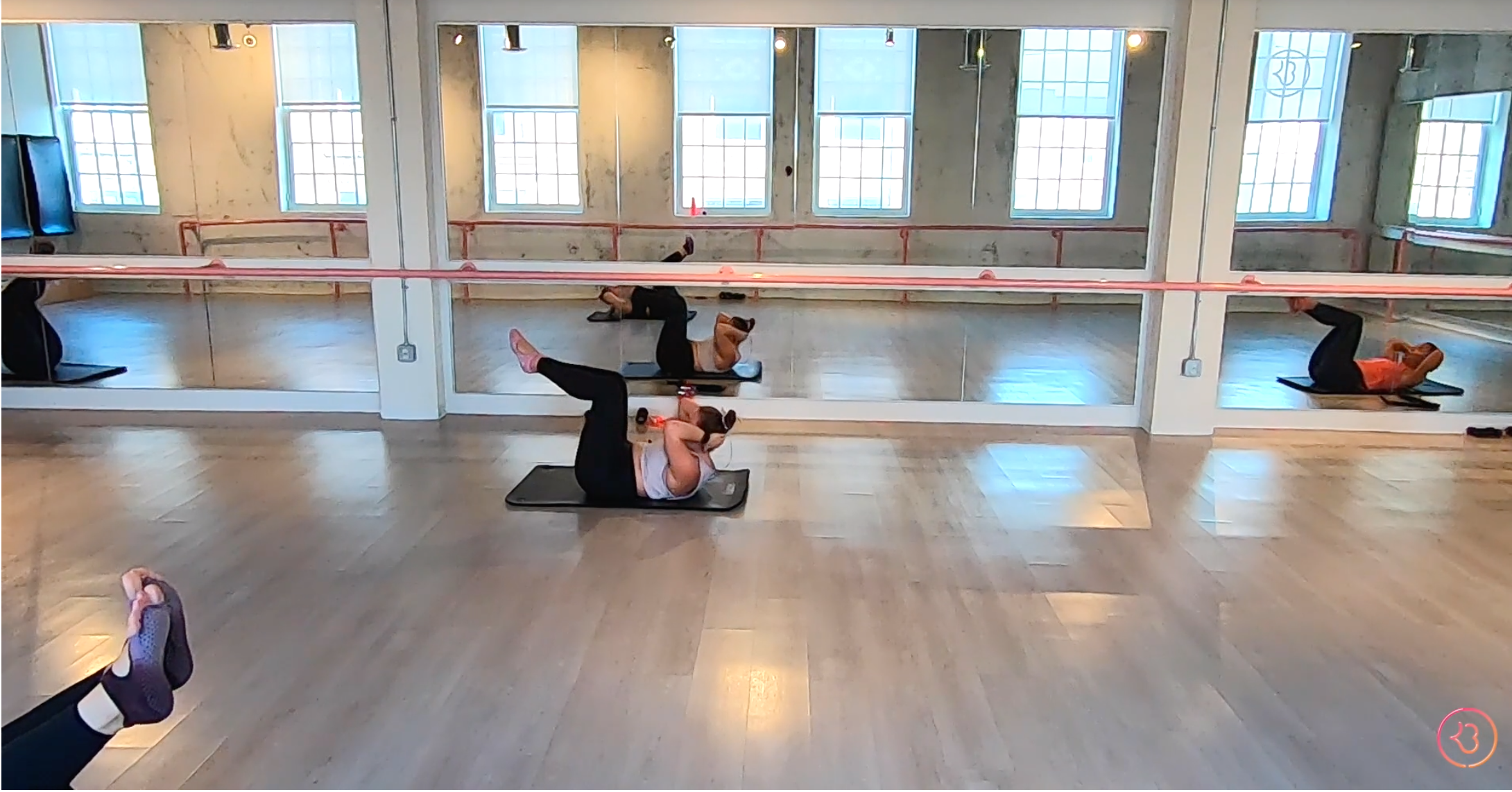 In Studio with Hannah 06.01.22