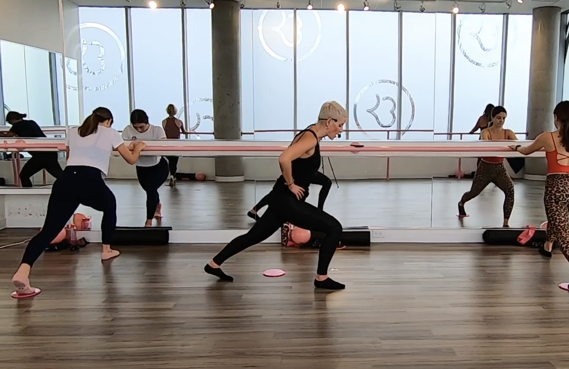 In Studio with Rebecca 11.11.20