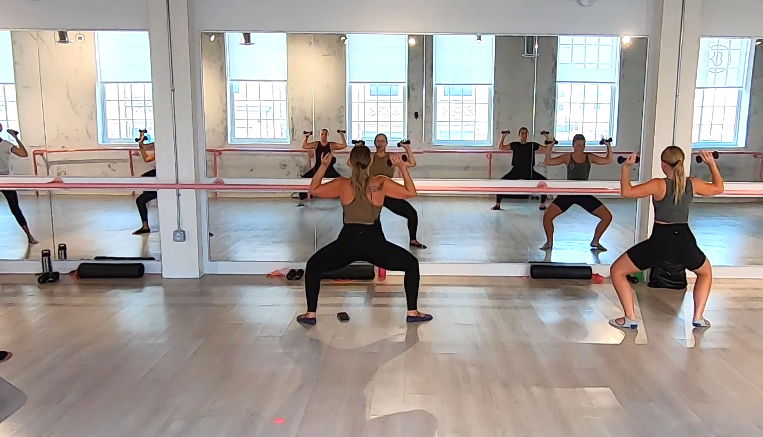 In Studio with Amy (Miley VS Selena!) 08.25.21