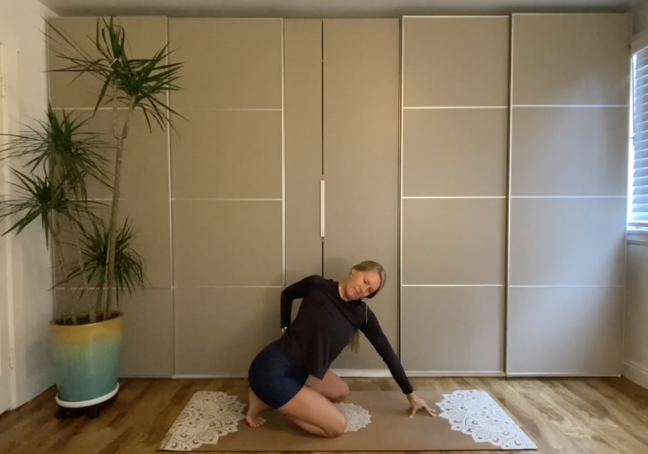 15 Minute Shoulder and Chest Stretches 