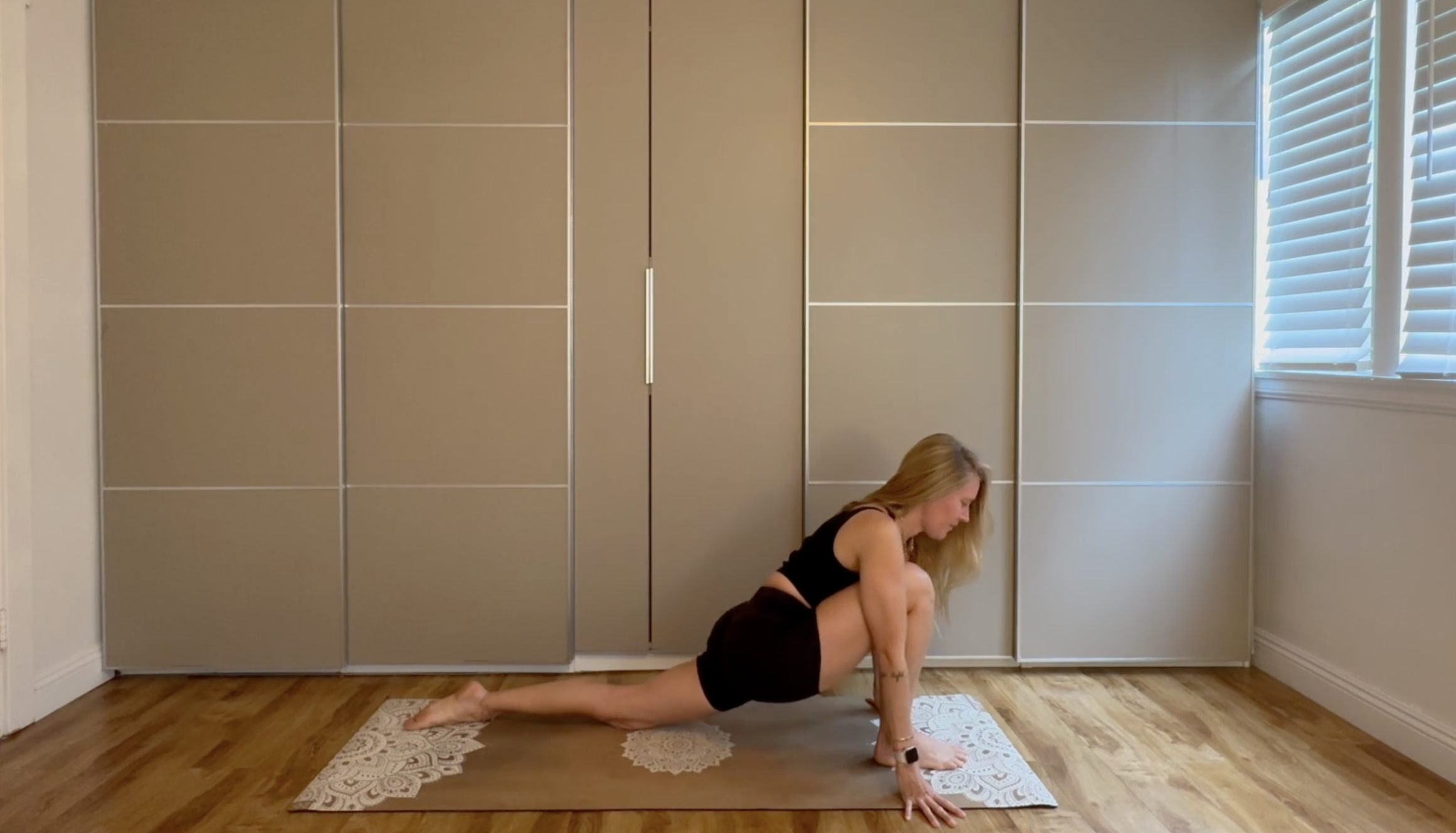 15 Minute Good Morning Stretch 