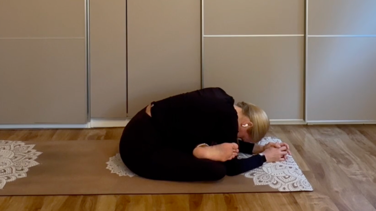 15 Minute Slow Flow/ Easy Stretch #4