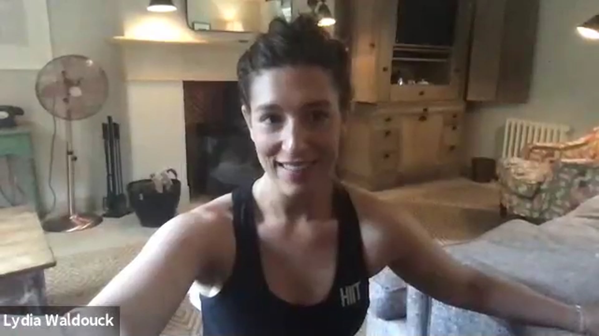 Body weight flow with a sprinkle of Plyometric Pilates