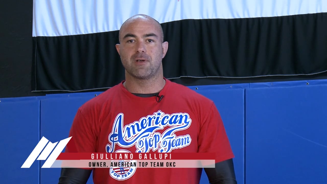 Giulliano Gallupi - Battle Rope Bench Jump