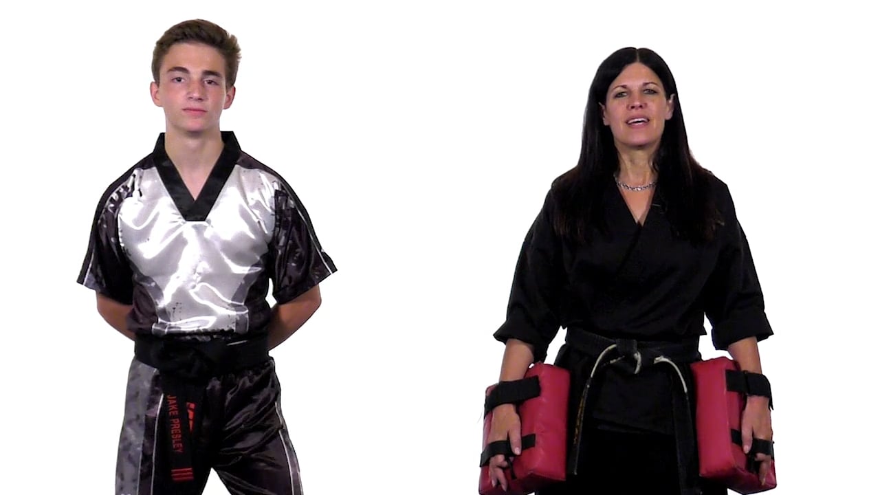 Christine Rodrigues - Round Kick Reaction Drill