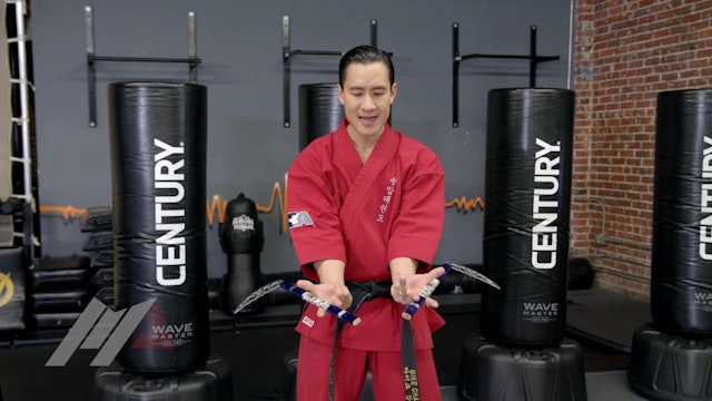 Mike Chat - Kamas - Closing the Weapon