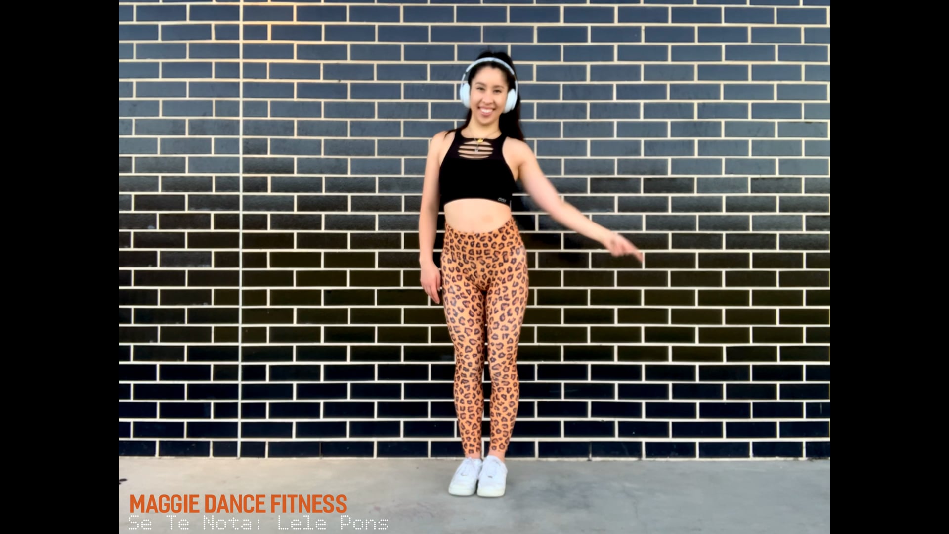 Se Te Nota: Latin Pop + Reggaeton/Salsa Style - (Low Intensity)