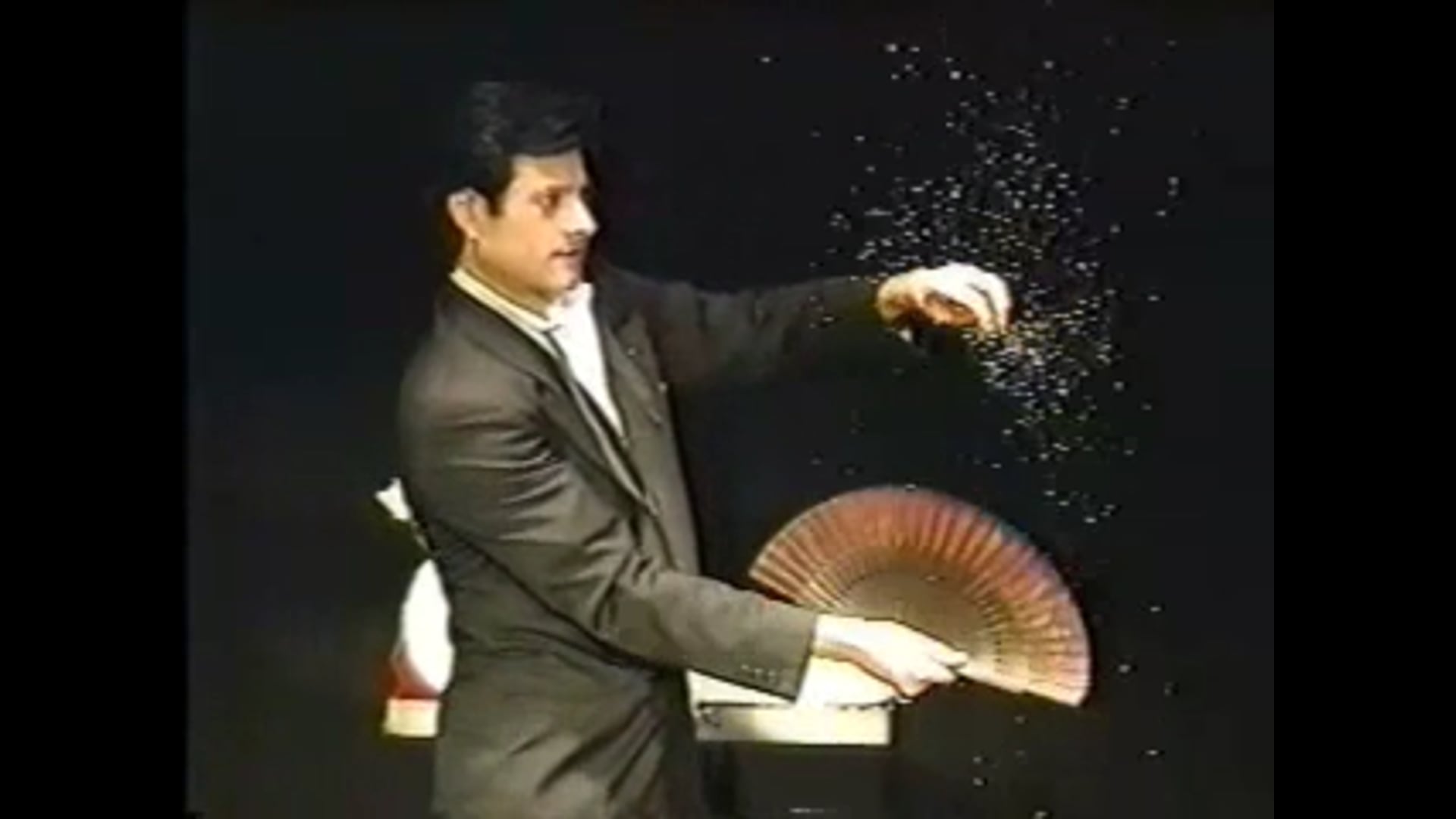 Rocco's Bleeding Rose Magic Trick D-Lite Illusion