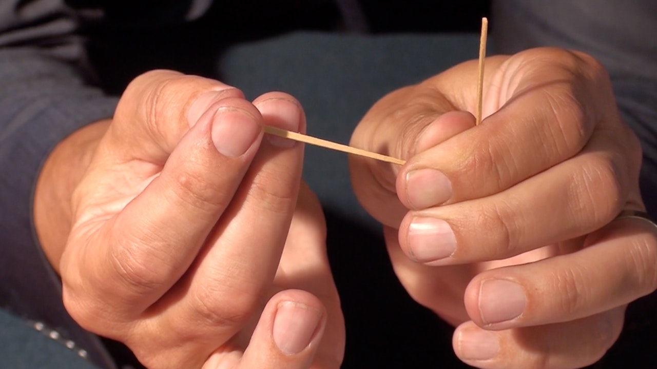 MAGNETIZED TOOTHPICK