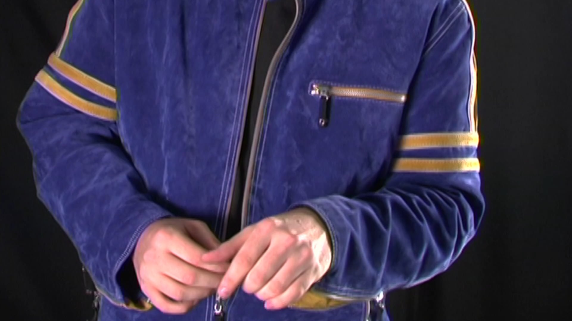 Finger and Classic Palming a Ball