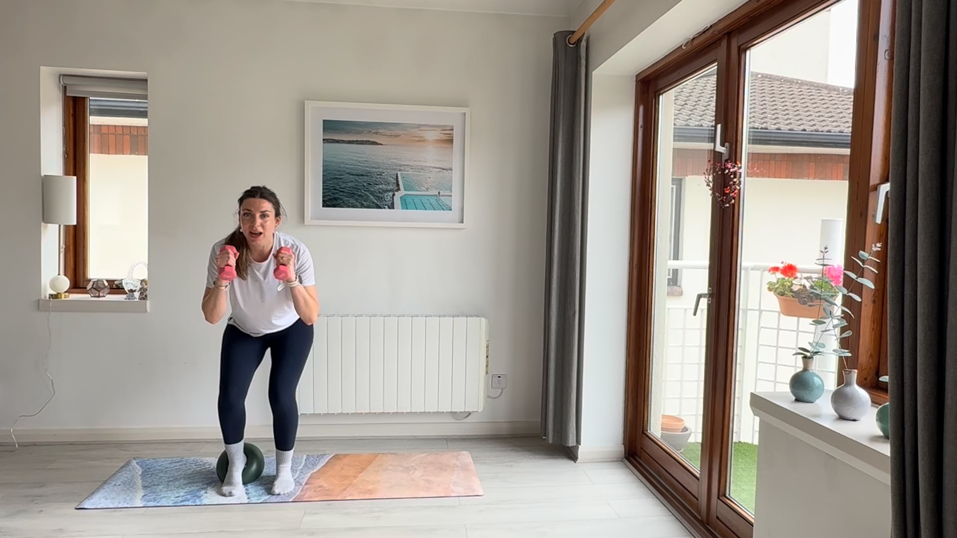 Small Equipment Pilates #3 | Strength & Energise with the ball and weights