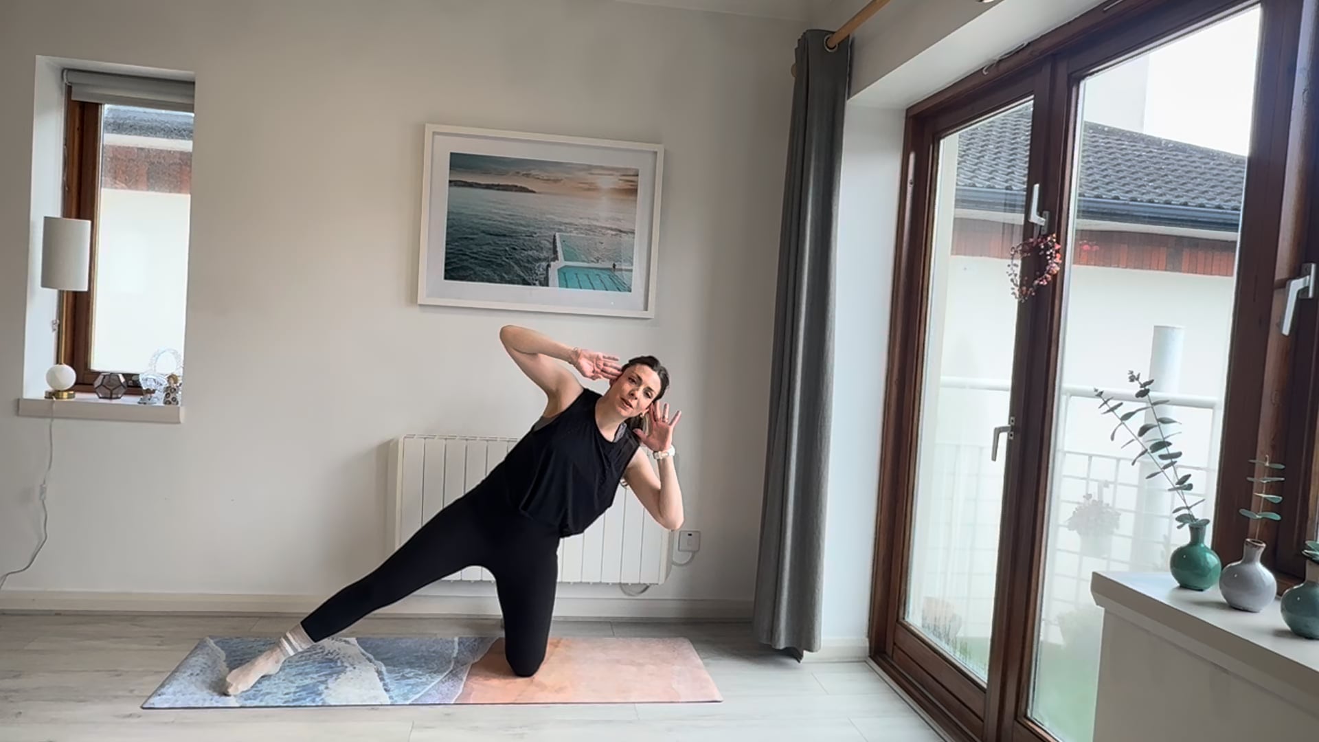 Postnatal Pilates #20 | Glutes & Side Body