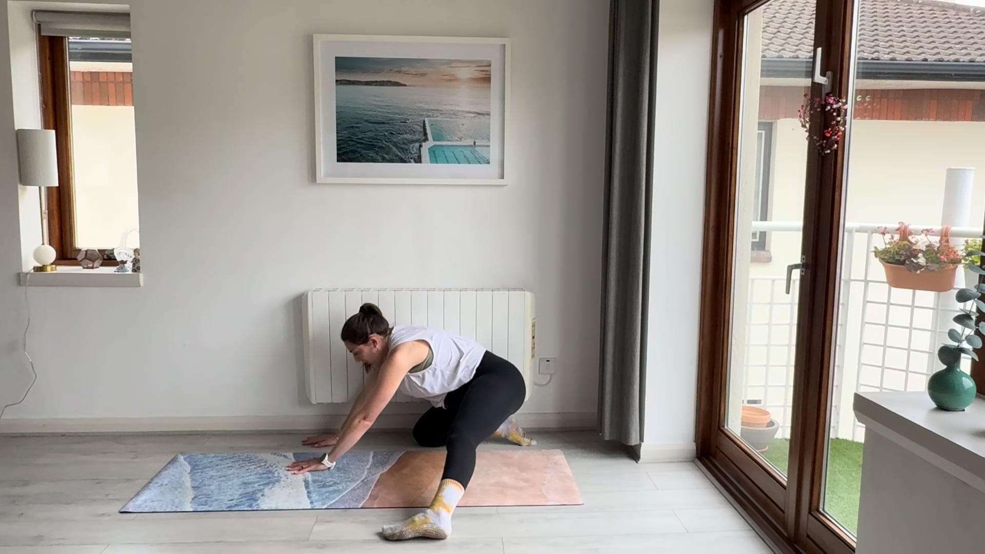 Pregnancy Pilates #64 | 17 minute hip-opening class