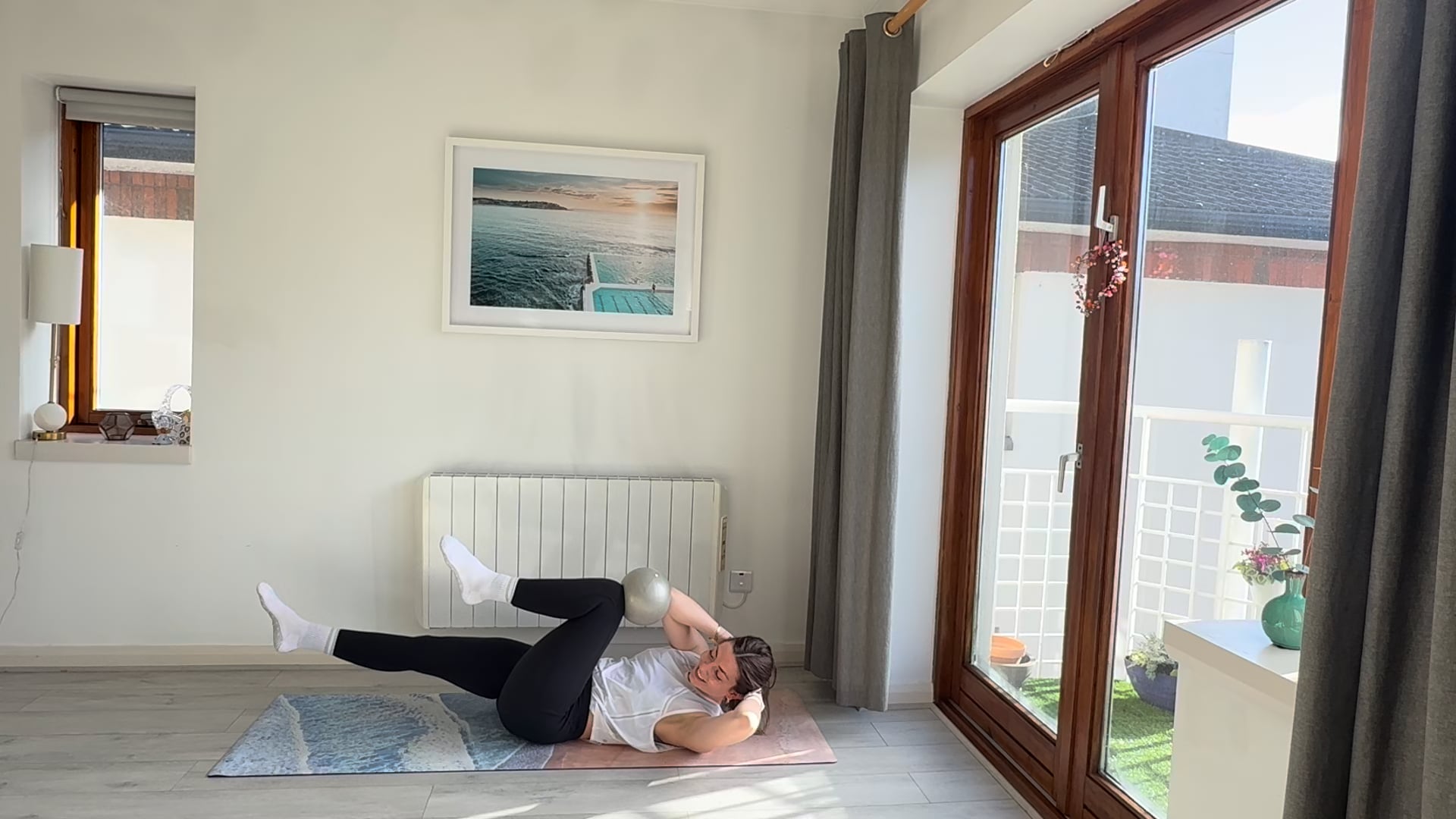 Small Equipment Pilates #12 | Core control and stability using the ball