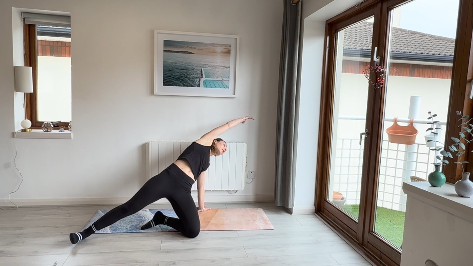 Pregnancy Pilates #28 | Short stretchy sequence
