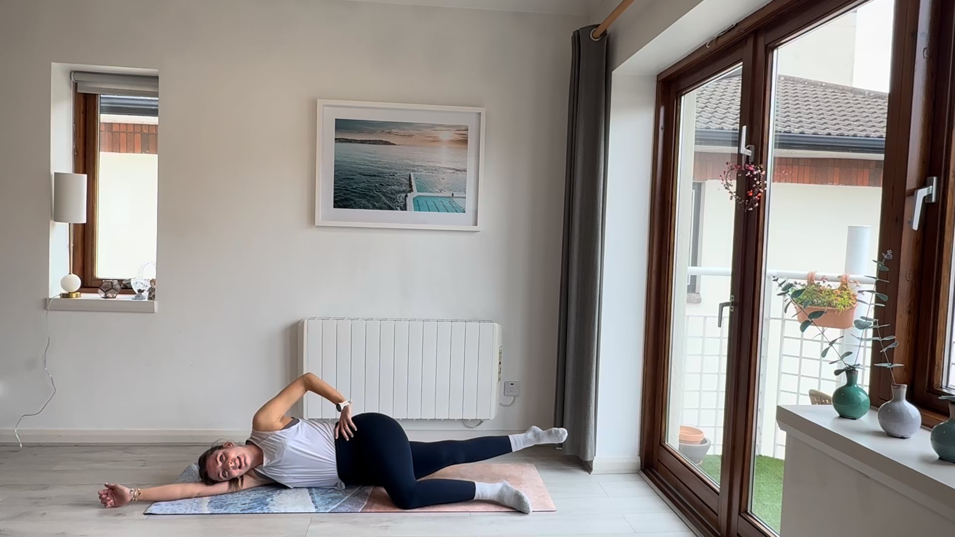 Pregnancy Pilates #43 | 28 minute inner thighs and obliques flow
