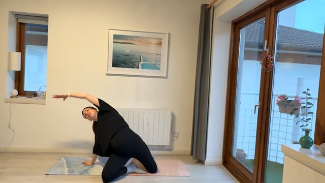 Pregnancy Pilates #81 | 24 minute hip...