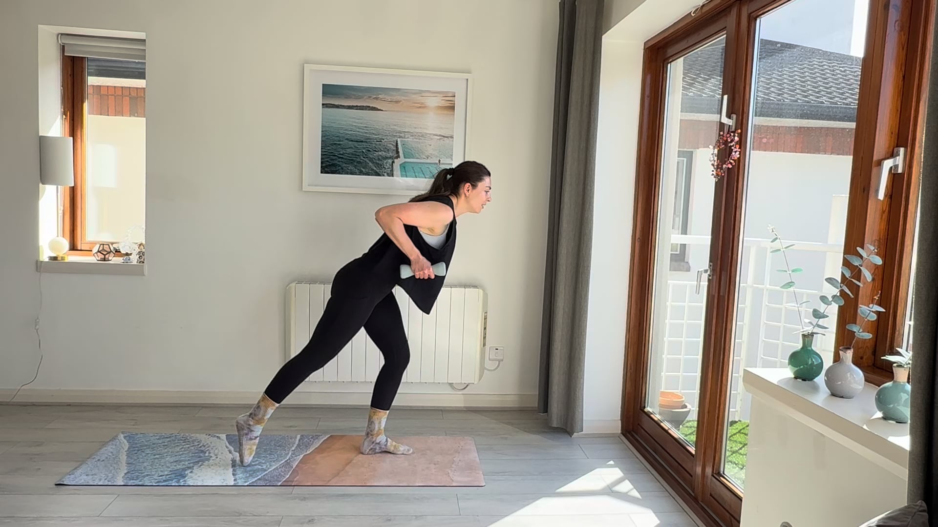 Small Equipment Pilates #19 | Glutes & Balance