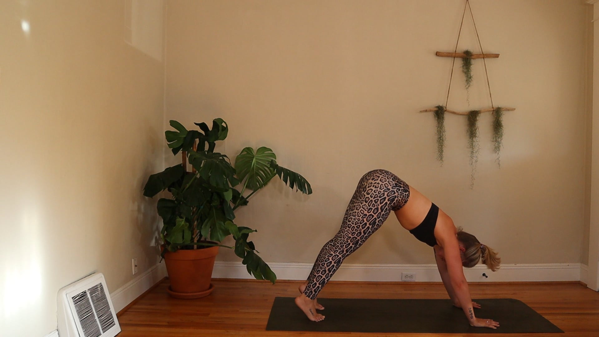 30 min | Hip Opening | Deep Feel Good Movement