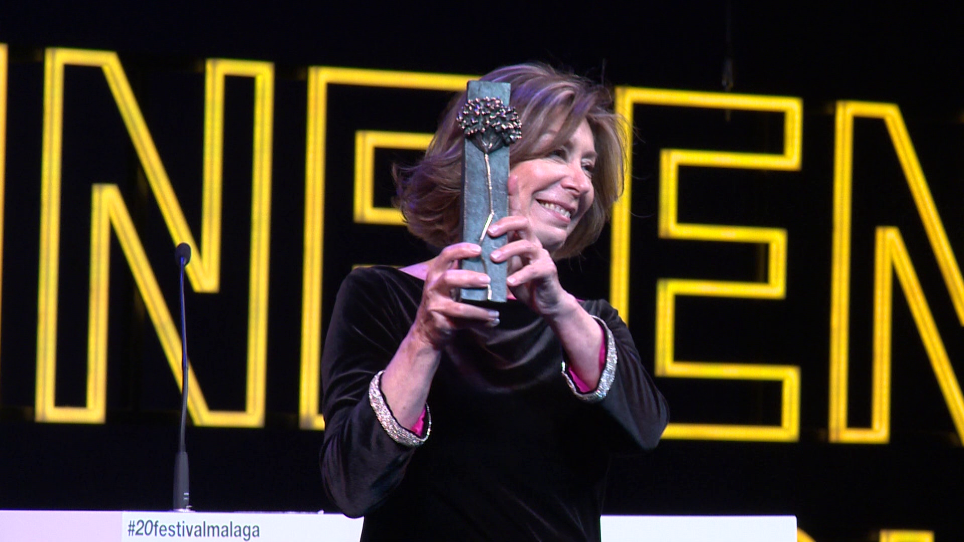 20 Edición - Entrega Premio Ciudad del Paraíso a Fiorella Faltoyano (2017)