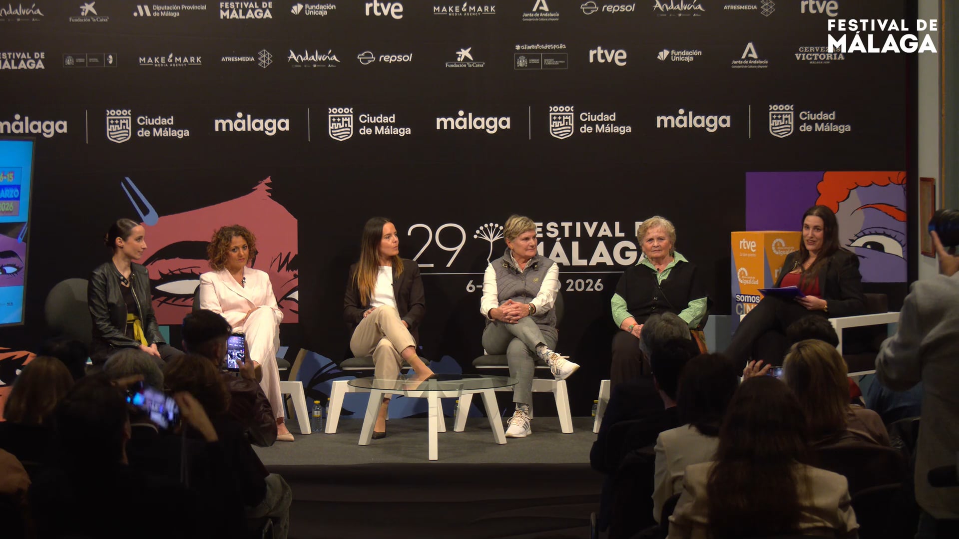 Mesa Redonda: Gracias Pioneras