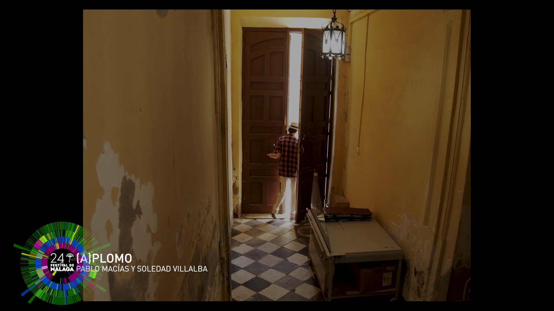 Cortos Málaga - SEC. 06. EXT/INT. MÁLAGA CENTRO  – DÍA/NOCHE. 