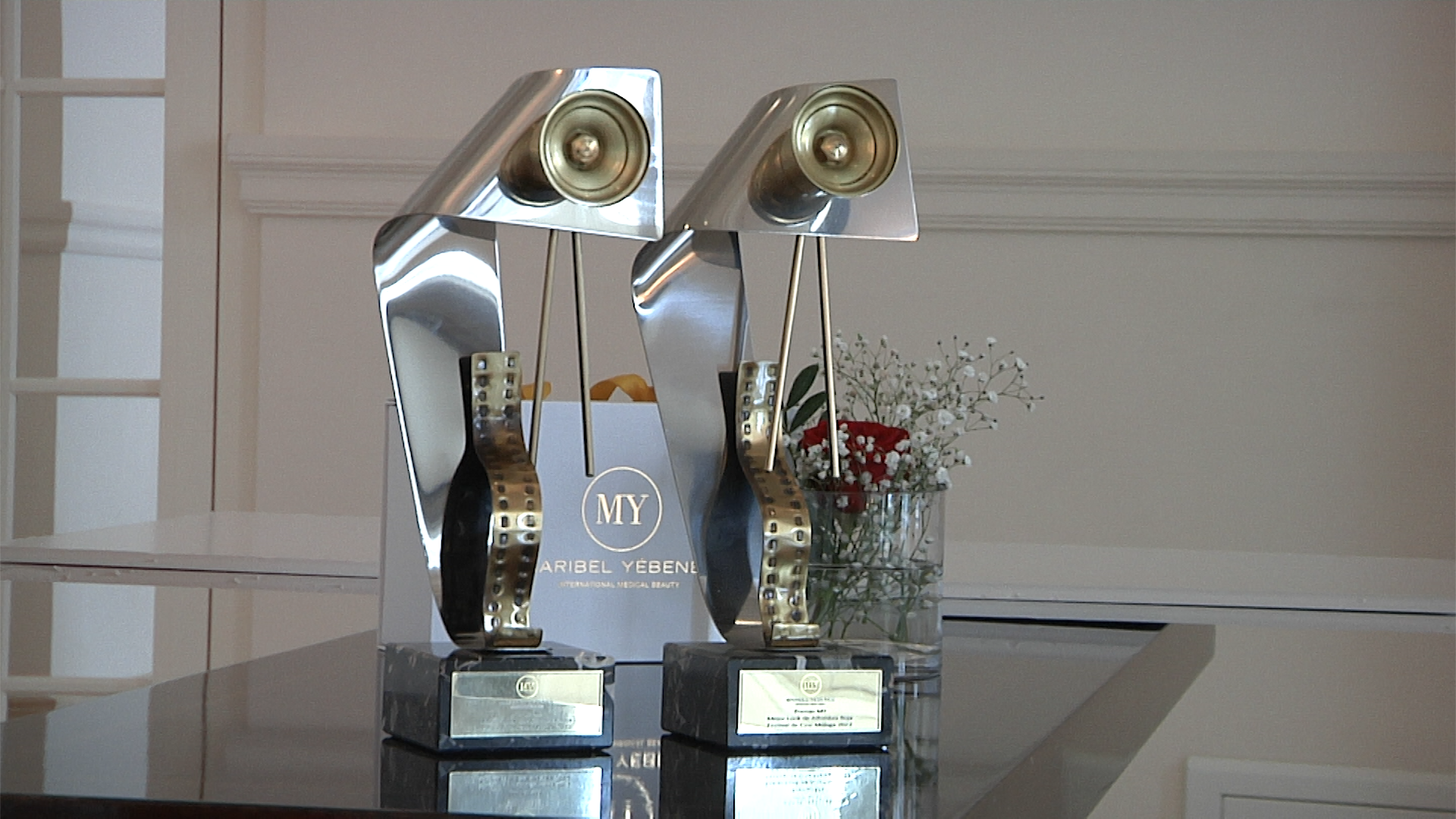 Entrega de Premio MY Mejor Look Alfombra Roja - 25 Edición