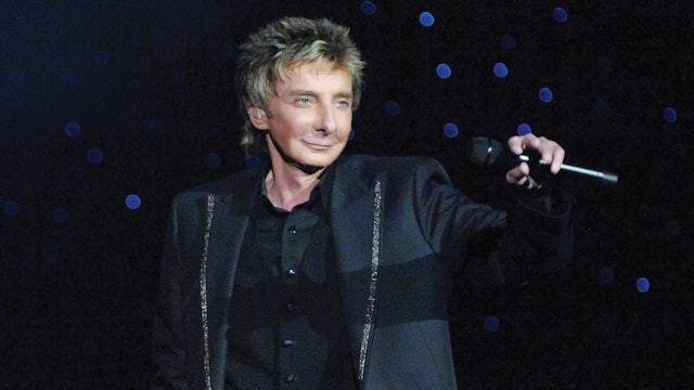 Ultimate Manilow: The Hits - Final Show At The Hilton - December 30, 2009