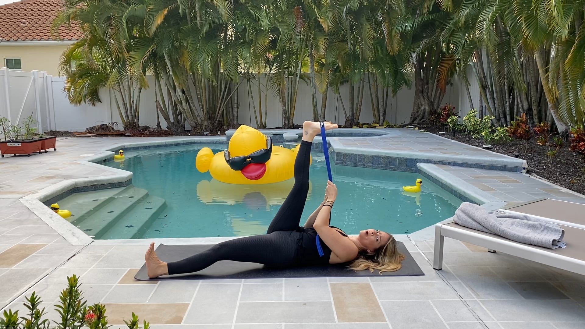 Week 5 Stretch Session | Tampa's Alison Dillon