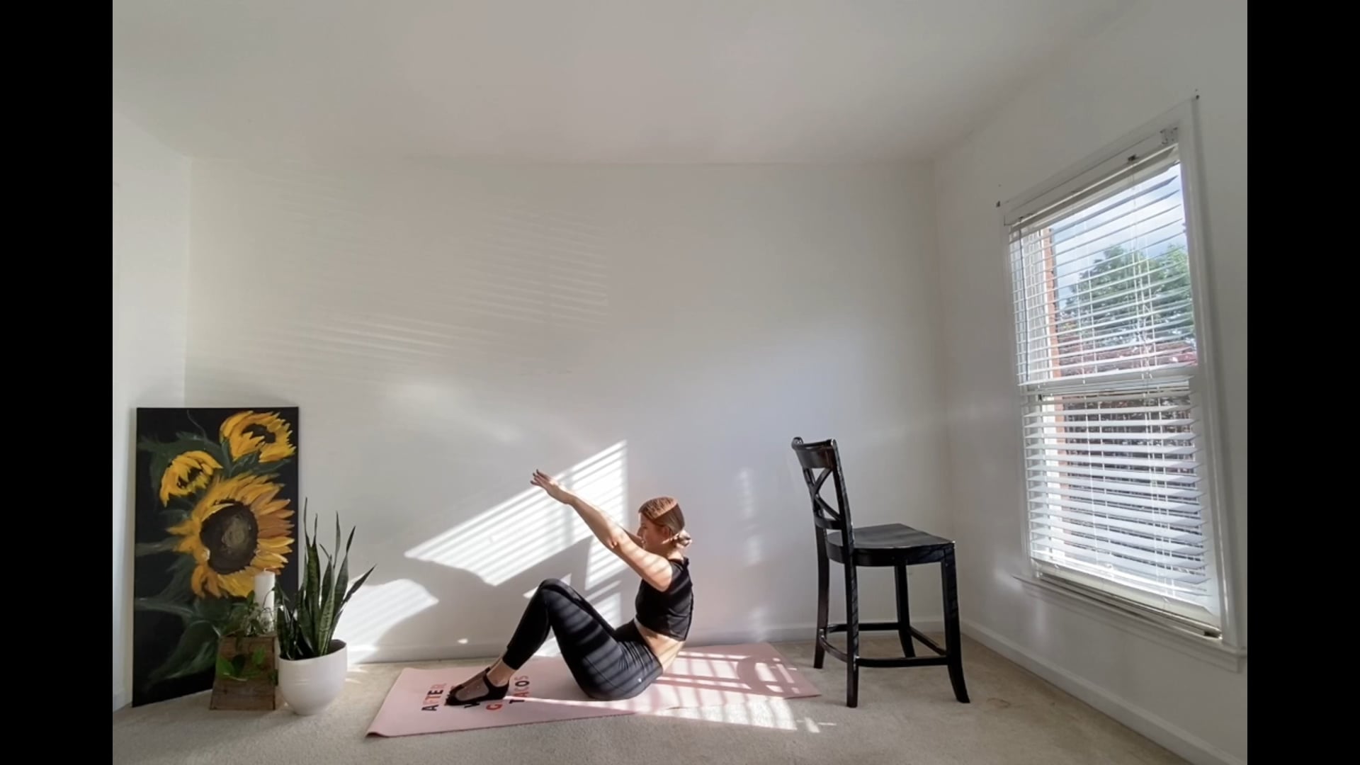 Friday 5/8 | Barre Class | OC's Katlyn Sienkiewicz