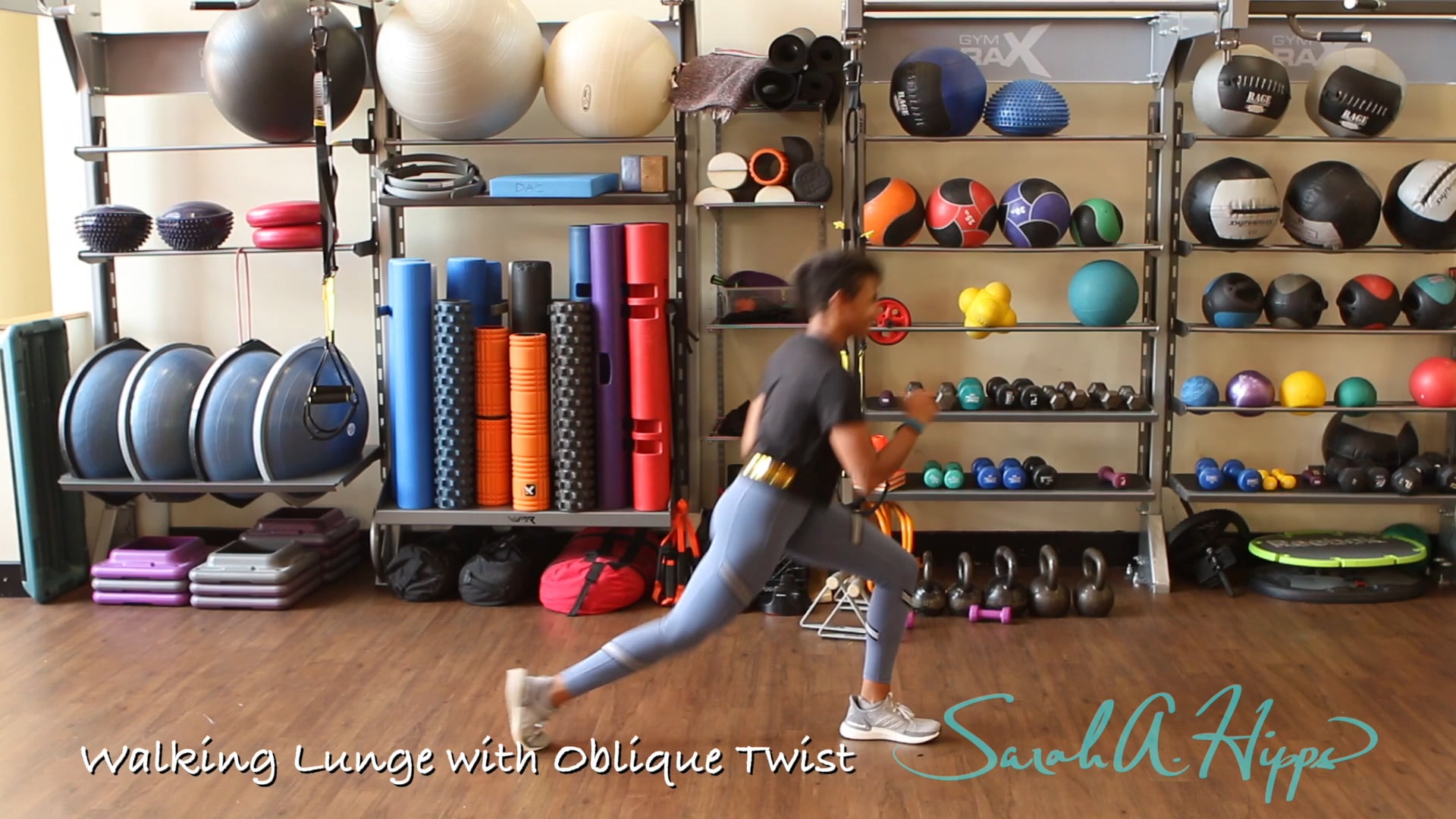 Walking Lunge with Oblique Twist