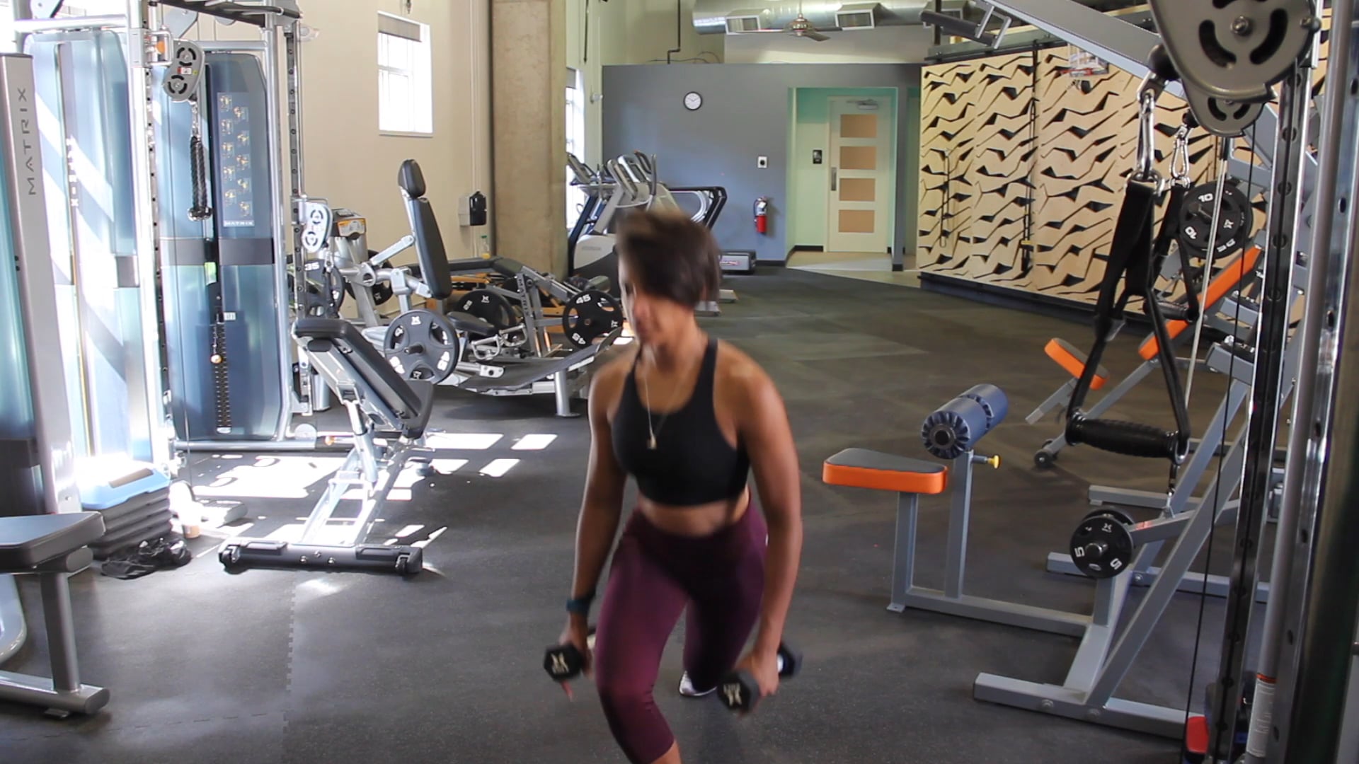 Curtsy Lunge with Hammer Curl