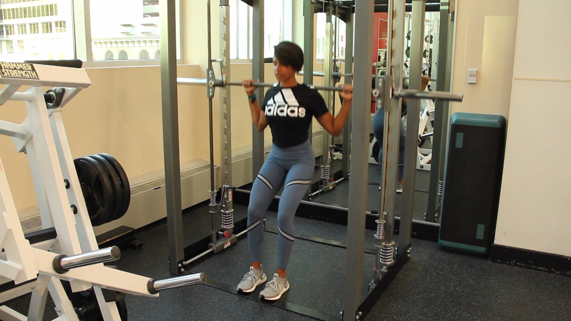Smith Machine Narrow Squat
