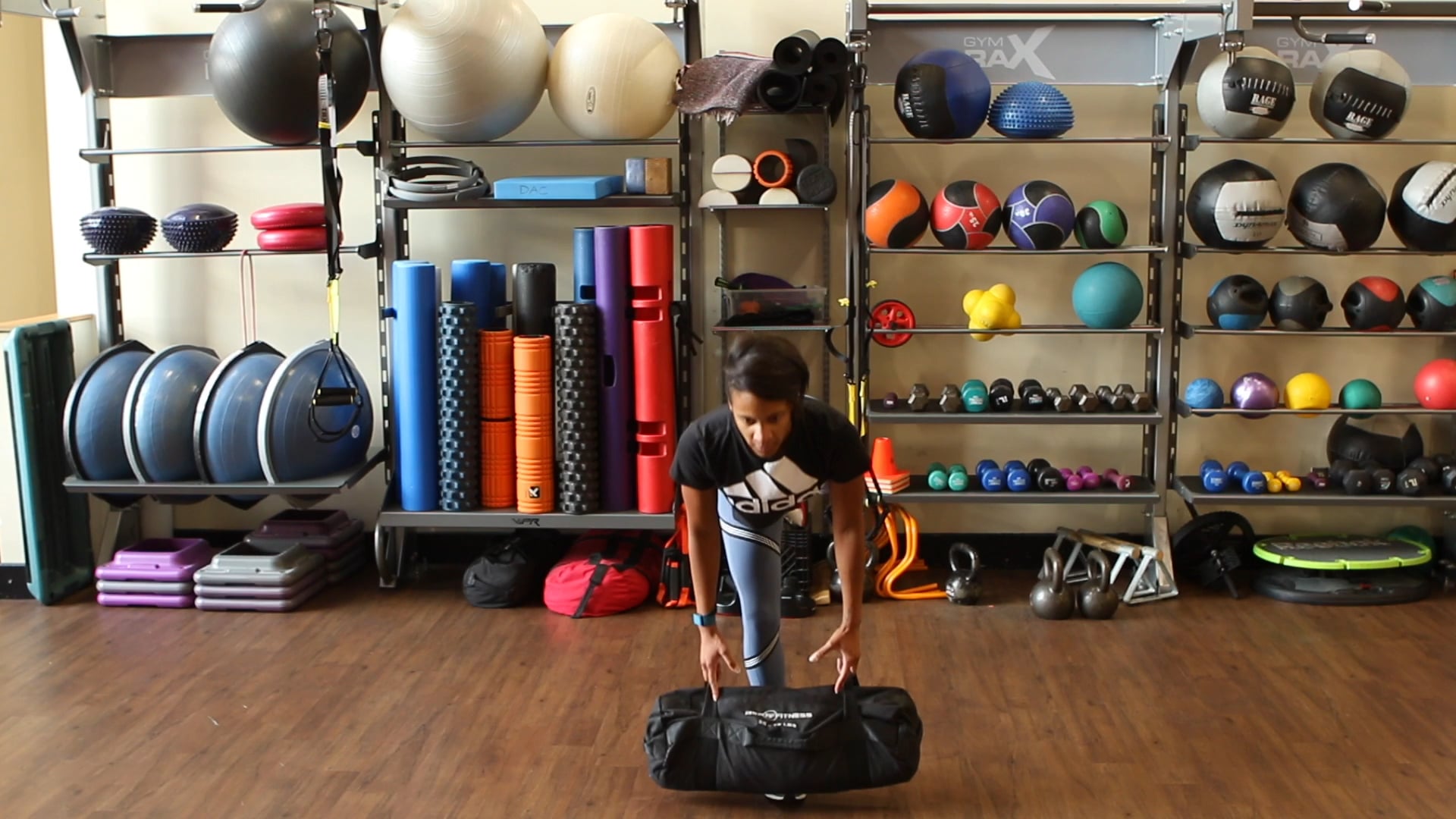 Sandbag Single Leg Deadlift