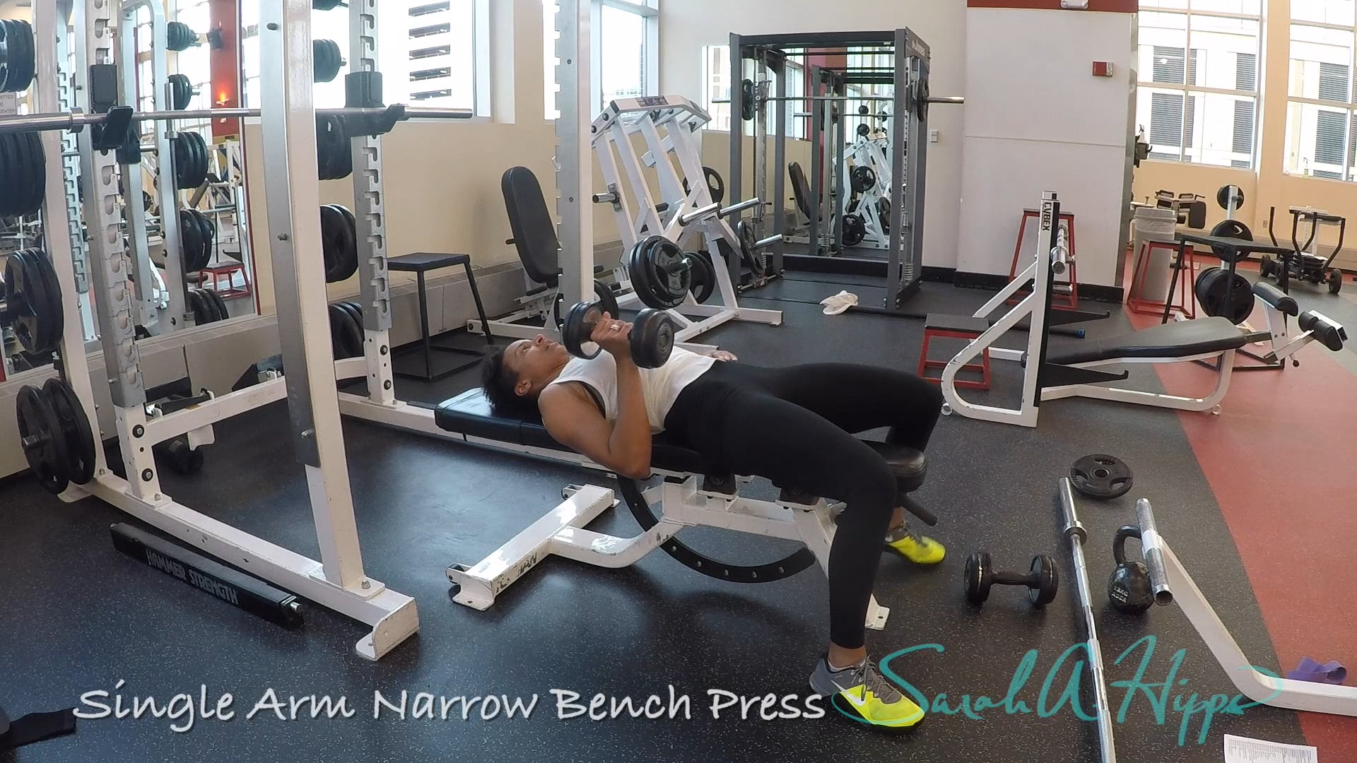 Single Arm Narrow Bench Press