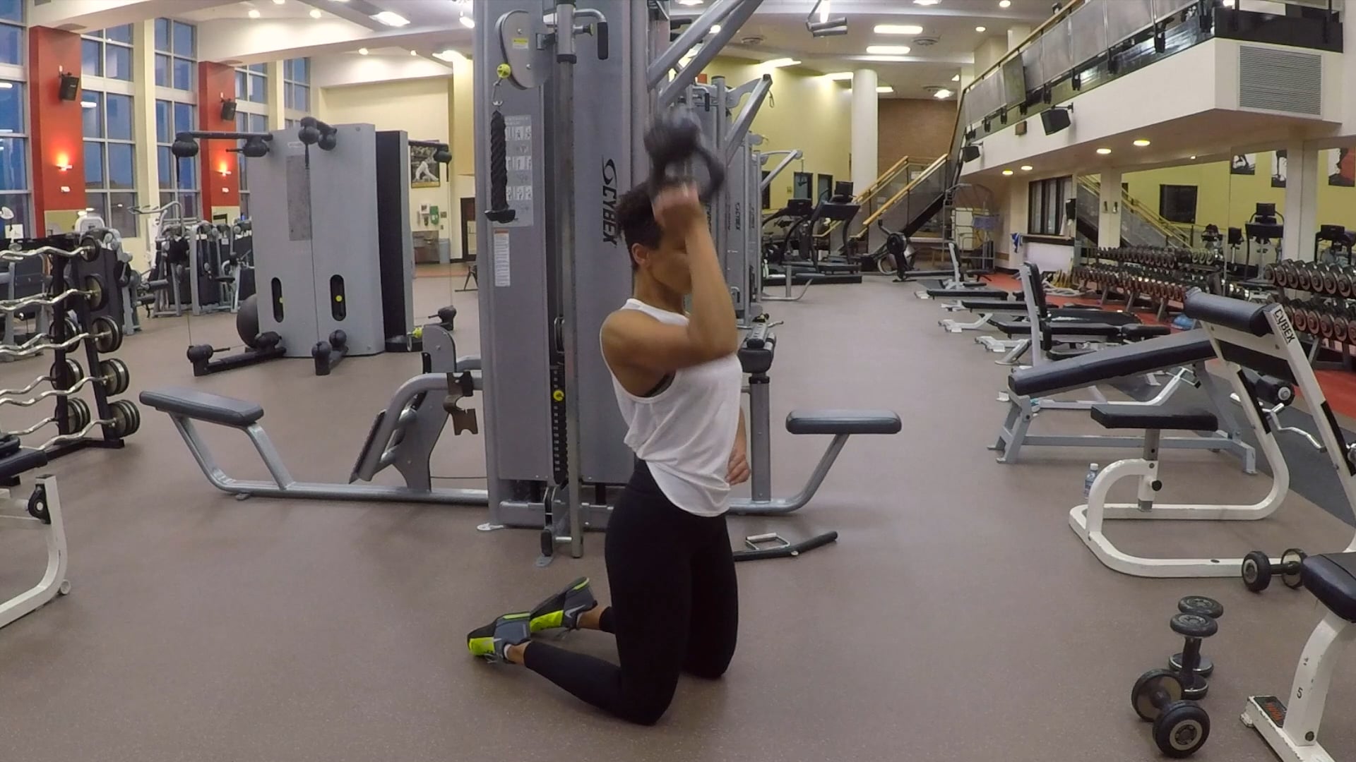 Kneeling Bottoms Up Press