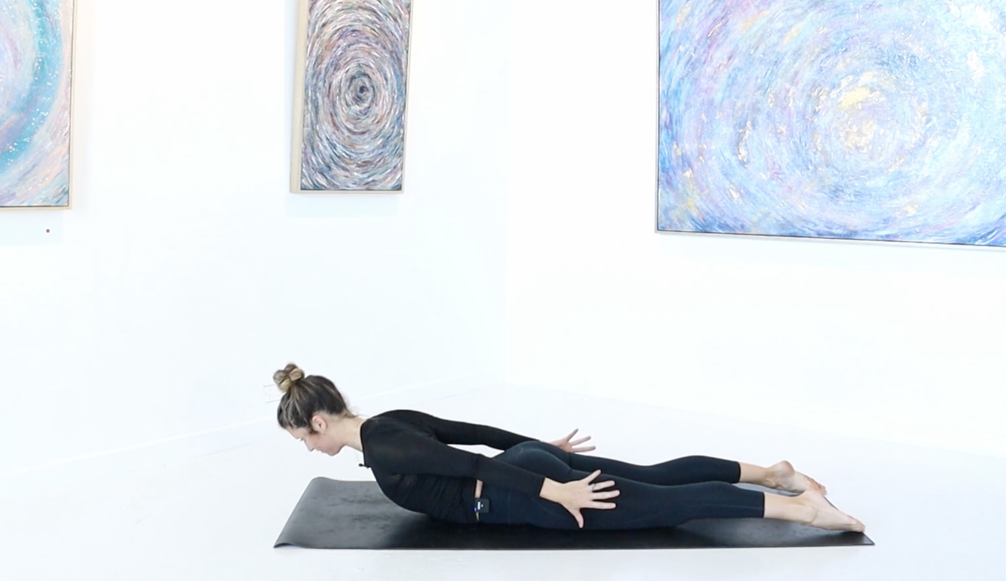 17 Minute Pilates Flow - Full Body 