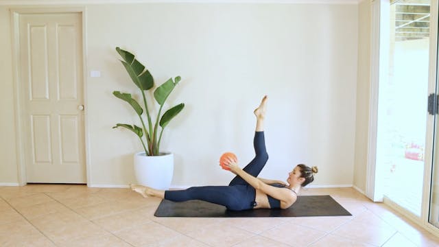 18 Minute Full Body Pilates With a Ball 