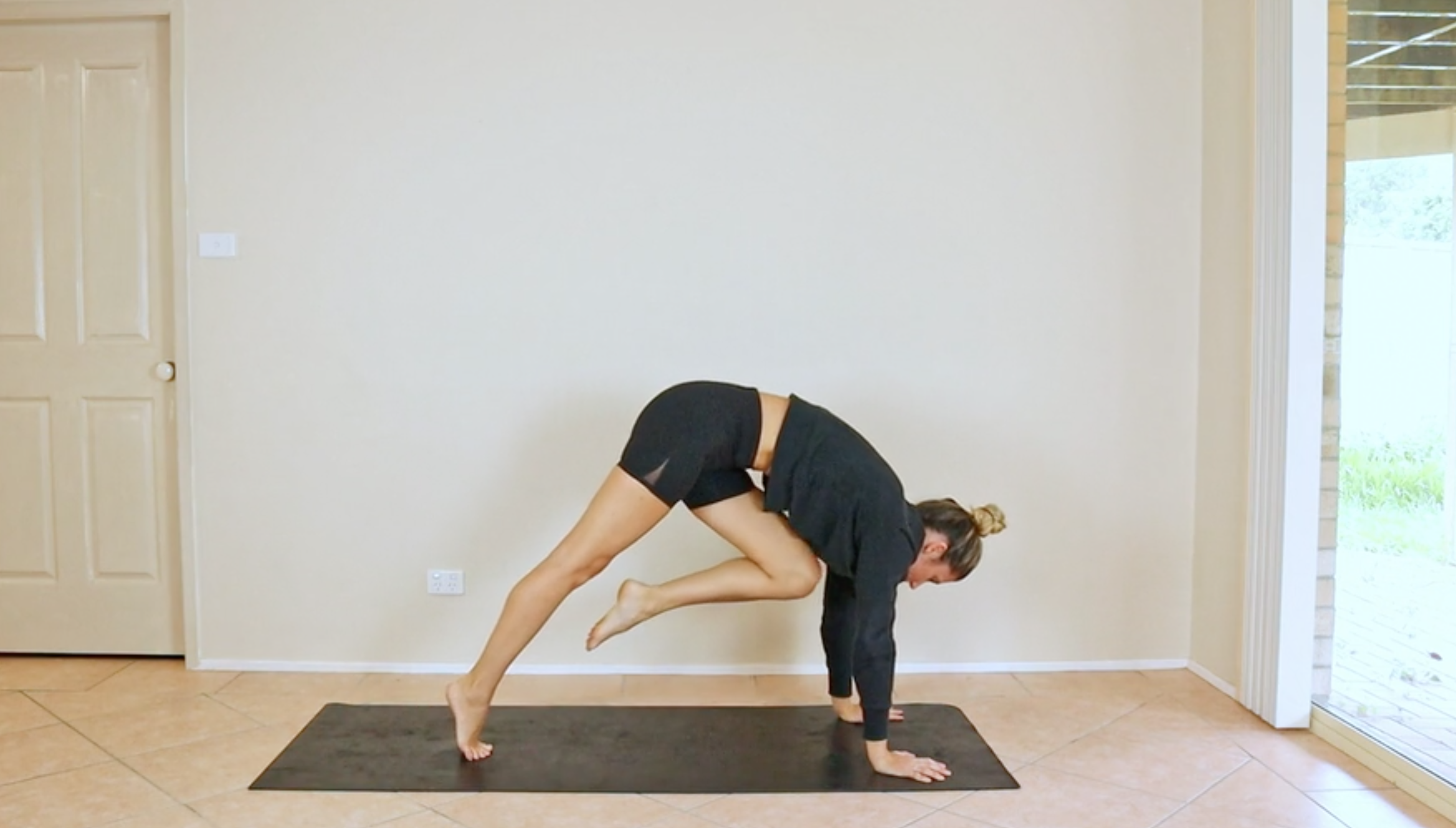 22 Minute Pilates Flow - Positive Intention Working Through Full Body