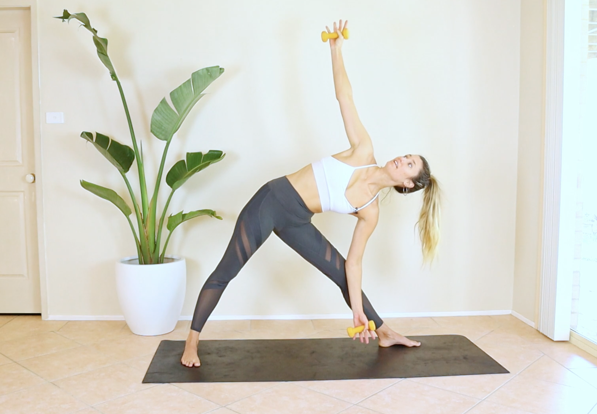 24 Minute Pilates Flow Using Dumbbells Strengthening + Lengthening 