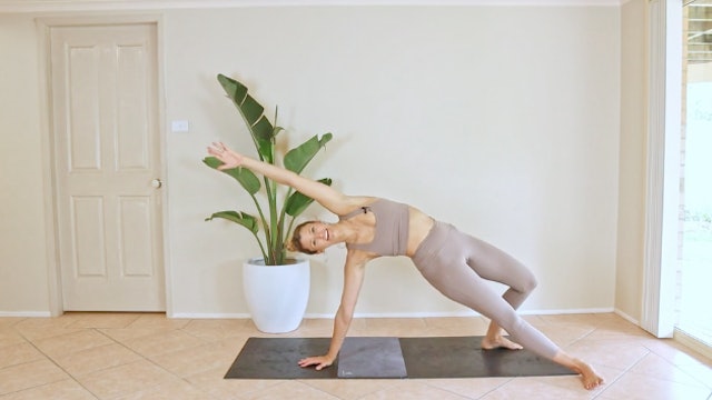 25 Minute Pilates Flow - Heart Opening