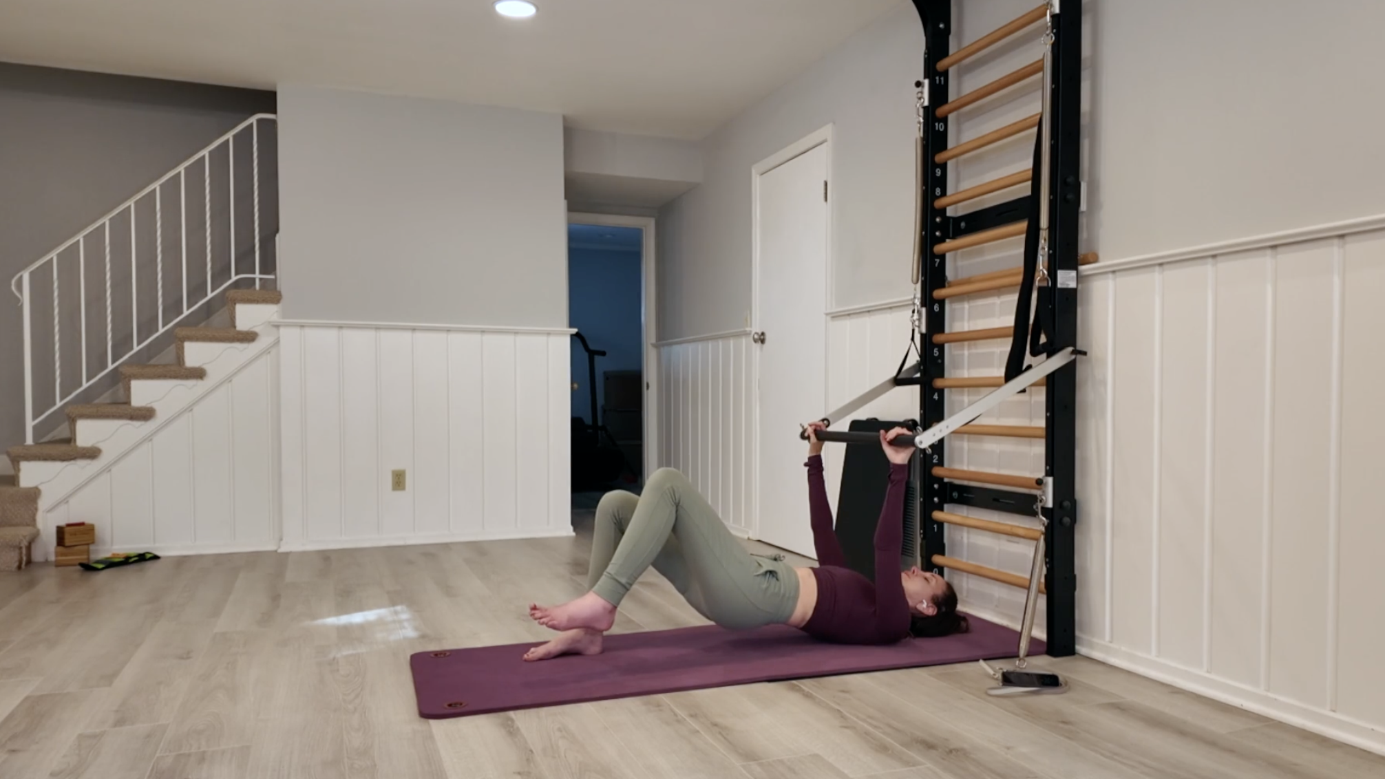 Mariska Ladder 27 - Glutes and Shoulders