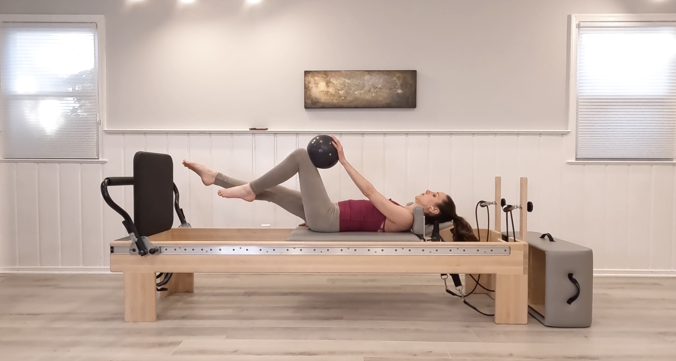 Reformer 46 - Jumpboard & a Ball