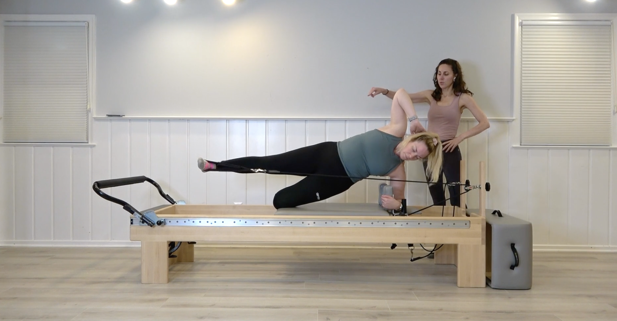 Reformer 84 - Obliques, Arms, & Glutes