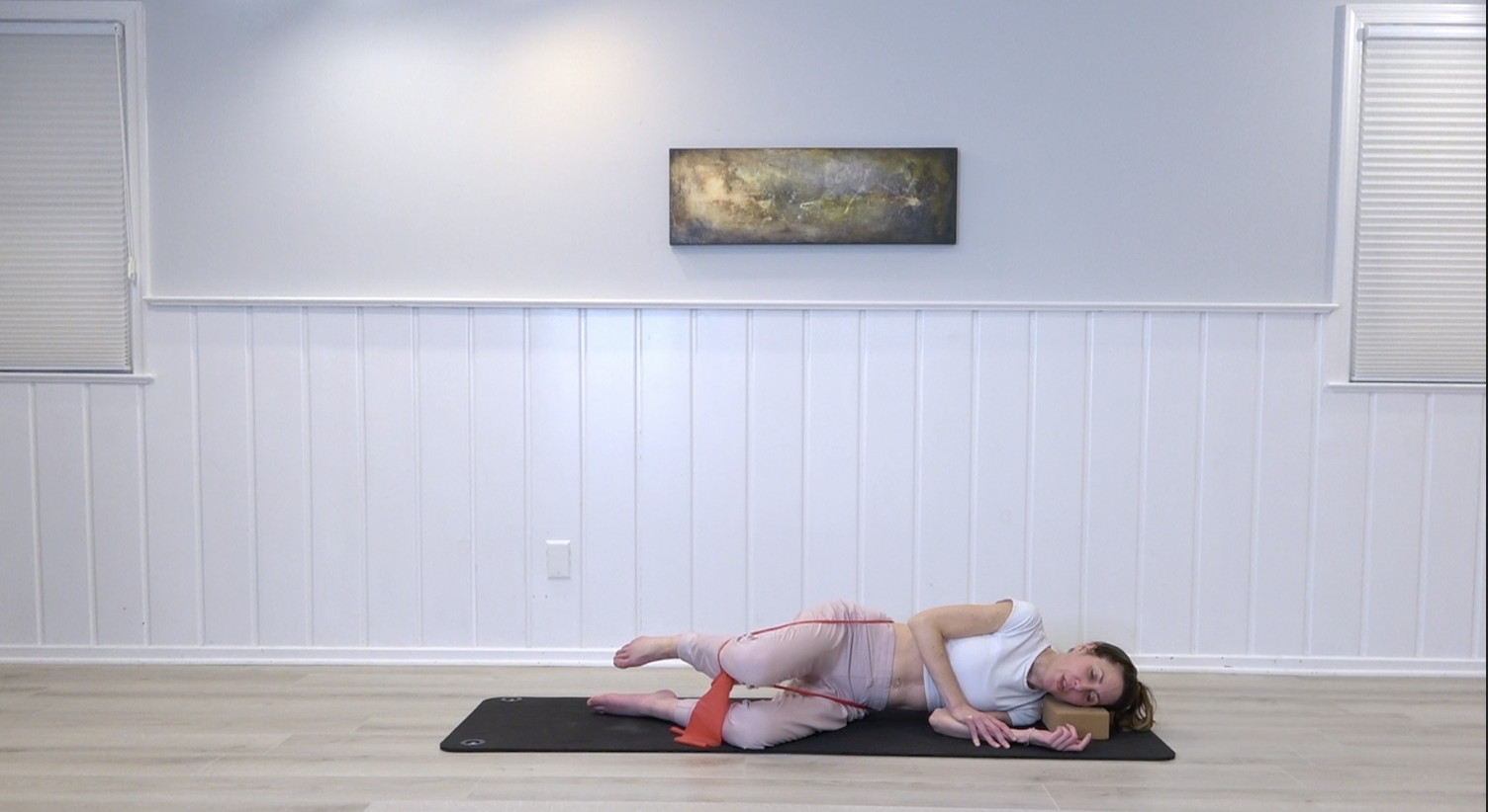 Mat 72 - Hip/Leg Stability with Band