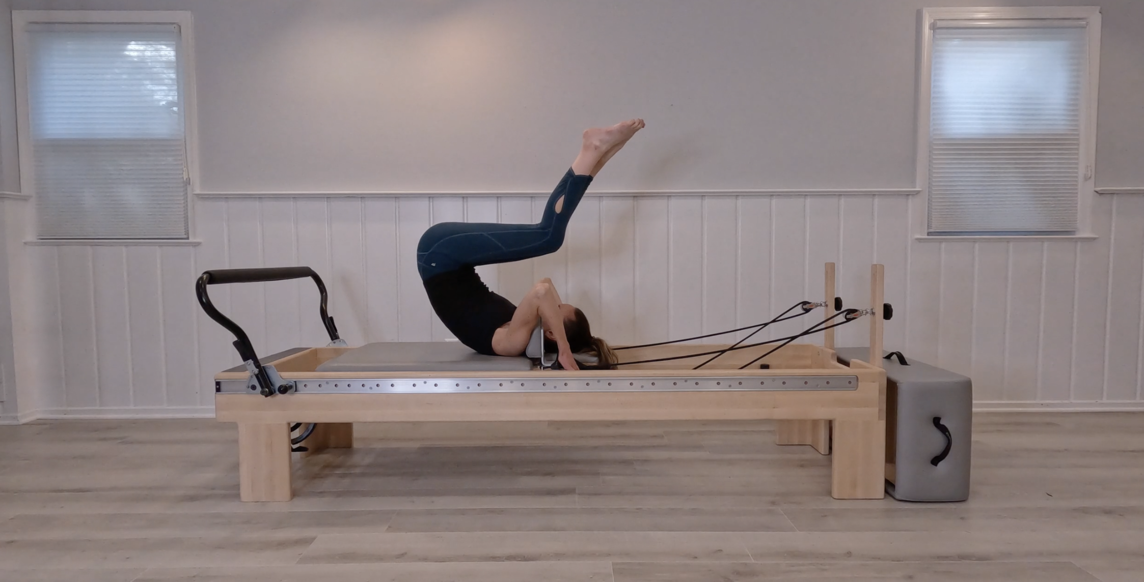 Mini Reformer Workout - Abs
