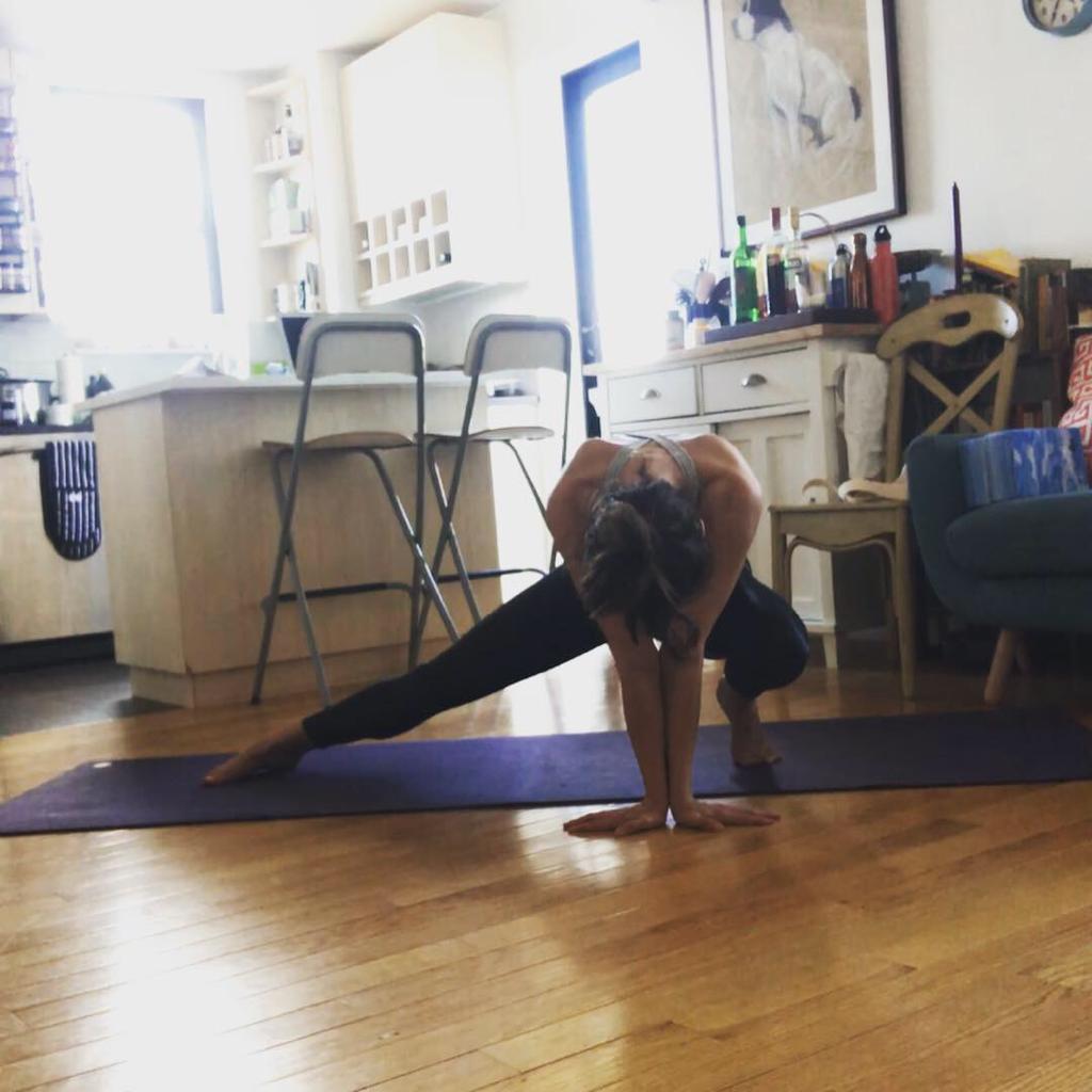 Lower Body Mat Workout with Sara